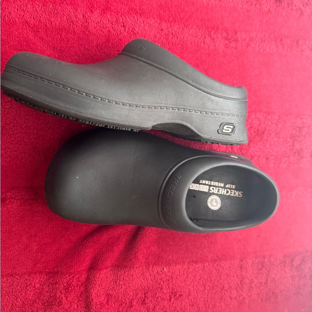 Skechers Black Loafers Slip-Ons Comfortable Stylish